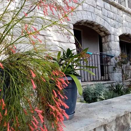 Apartment Zizi Omis