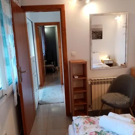 Zizi Apartment *