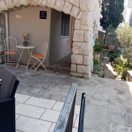 Zizi Apartment
