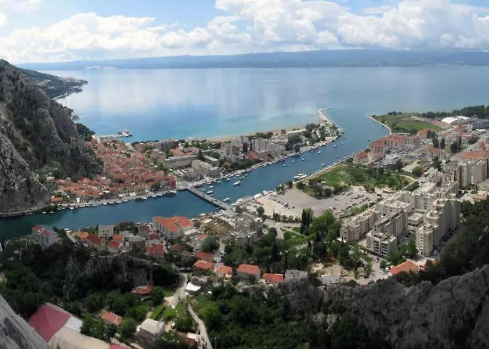 Zizi * Omis